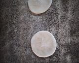 A picture of step 2 of Dohati roti.