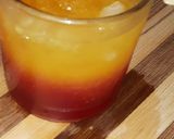 A picture of step 4 of Sunrise cocktail.