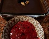 Foto del paso 5 de la receta: Tarta de chocolate, nueces y coco con salsa de frutos rojos (muy fácil y nutritivo)