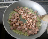 Foto del paso 2 de la receta: Arroz con salchichas