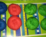 Foto del paso 3 de la receta Pan amasado con orégano 🌿 de colores