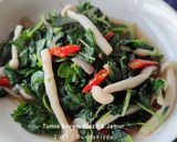 Foto langkah ke 4 dari resep Tumis Bayam Brazil & Jamur.