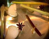 Hình bước làm 4 của món Đuôi Heo Hầm Kiểu Bò Kho
