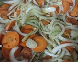 Foto del paso 3 de la receta: Pollo en escabeche Tabasco
