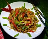 চিলি গার্লিক নুডলস (Chilli garlic noodles recipe in bengali) রেসিপির ধাপ 4 ছবি