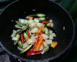 รูปขั้นตอนการทำที่ 4 ของ ปูนิ่มผัดพริกไทยดำ