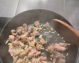 รูปขั้นตอนการทำที่ 6 ของ ผัดกะหล่ำปลีใส่หมู