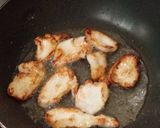 รูปขั้นตอนการทำที่ 2 ของ ข้าวไรซ์เบอร์รี่ไก่ทอดกระเทียมไข่ต้ม