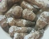 A picture of step 1 of Khumbi special fry karhae.
