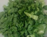 Foto del paso 1 de la receta: Burrito con sardina, ensalada y huevo cocido