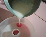 Foto langkah ke 5 dari resep Pudding kemerdekaan (leci susu).