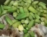 صورة لخطوة 4 من وصفة الباميا 😋 بلحم الغنم ولا اطيب 🥺❤️