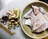 รูปขั้นตอนการทำที่ 1 ของ ปลากระพงทอดยาจีนตอนตี3