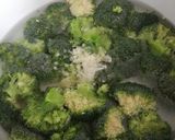 Brokkolikrémleves recept fázis 1 fotója