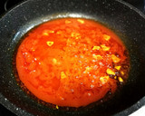 Foto del paso 2 de la receta: Salsa roja deliciosa con alcachofas y huevo duro