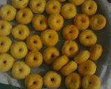 Foto langkah ke 5 dari resep Donat empuk tanpa kentang seperti jco.
