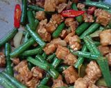 Foto langkah ke 4 dari resep Oseng kacang panjang dan tempe.