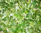 A picture of step 1 of Spinach soup.