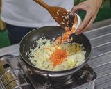 รูปขั้นตอนการทำที่ 9 ของ ข้าวผัดไข่ เม็ดร่วนสวย ไม่มัน ไม่เลี่ยน อร่อยถูกปากคนในครอบครัว