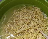 Foto langkah ke 1 dari resep Mi Goreng Minimalis.