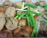 Hình bước làm 2 của món Sườn non và nem rim mặn ngọt