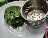 Foto del paso 2 de la receta: Budín de espinaca y queso