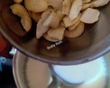 A picture of step 2 of Kashmiri phirni.