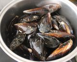 Foto del paso 2 de la receta Mejillones con pico pollo y atún con mayonesa