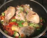 Foto del paso 5 de la receta: Muslitos de pollo con hongos secos