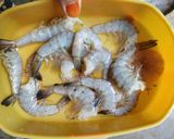 Foto langkah ke 5 dari resep Gulai Sayur Pakis/Paku + Udang.