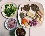 Foto langkah ke 1 dari resep Sayur Rawon Daging Sapi.