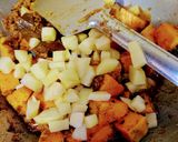 A picture of step 3 of Red Pumpkin/Kaddu Dry Curry.