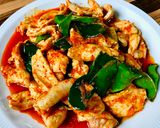 รูปขั้นตอนการทำที่ 4 ของ ไก่ผัดพริกแกงเมนูกับข้าวทำง่าย