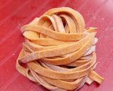 Foto del paso 2 de la receta: Fideos caseros sabor morrón asado