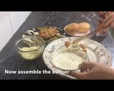 A picture of step 7 of Zinger burger recipe restaurant style.