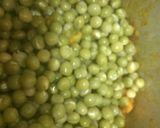 A picture of step 6 of Dry peas aloo masala sandwich.