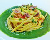 Foto del passaggio 7 della ricetta Linguine con ciliegino alle alici e crema di cavolo nero e sedano rapa