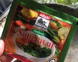 Gambar langkah 3 resipi Bihun Sup Sayur.