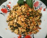 Foto langkah ke 2 dari resep Oseng 2 telor daun pepaya.