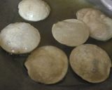 आटे के गोलगप्पे (aate k golgappe recipe in Hindi) रेसिपी चरण 6 फोटो