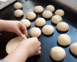 صورة لخطوة 3 من وصفة خبيزات بالحليب