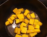 รูปขั้นตอนการทำที่ 4 ของ ฟักทองผัดไข่