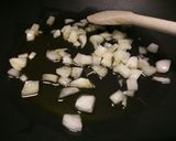 A picture of step 1 of Risotto ai frutti di mare.