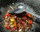 Foto langkah ke 4 dari resep Telur Ceplok Dikecapin (1207).