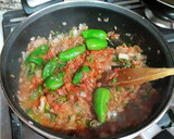 Foto del paso 5 de la receta: Arroz con jugos de cigalas, almejas y pimientos tipo padrón
