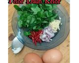 Foto langkah ke 2 dari resep Telor Dadar Daun Kelor.