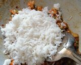 Gambar langkah 6 resipi Nasi Goreng Chicken Chop.