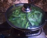 Foto langkah ke 2 dari resep Cah Kangkung Teri Medan.