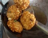 A picture of step 3 of Sabudana Vada.