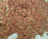 Foto langkah ke 3 dari resep Martabak Telur Kornet (Istimewa).